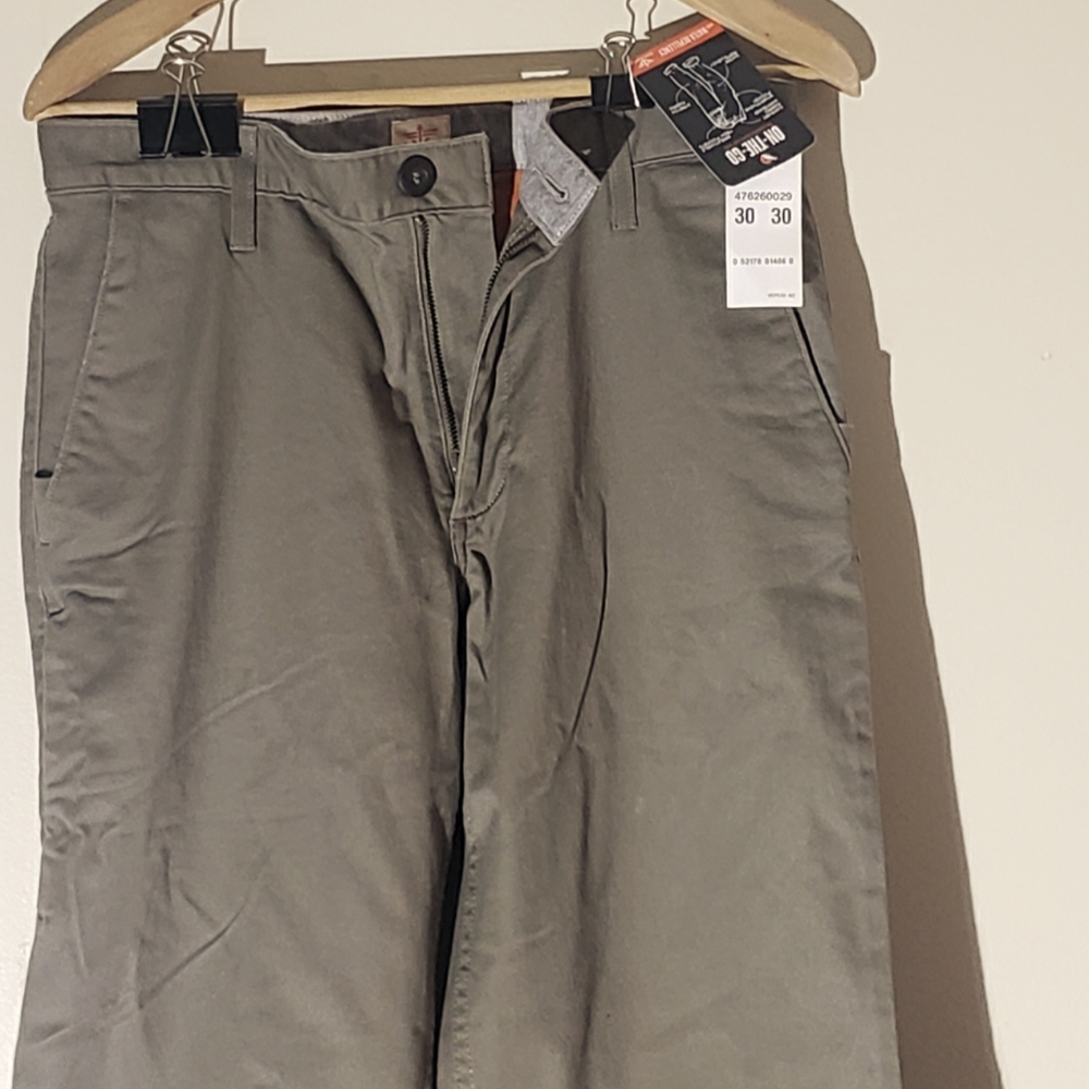 Dockers pacific on-the-go khakis. Mud Brown color
